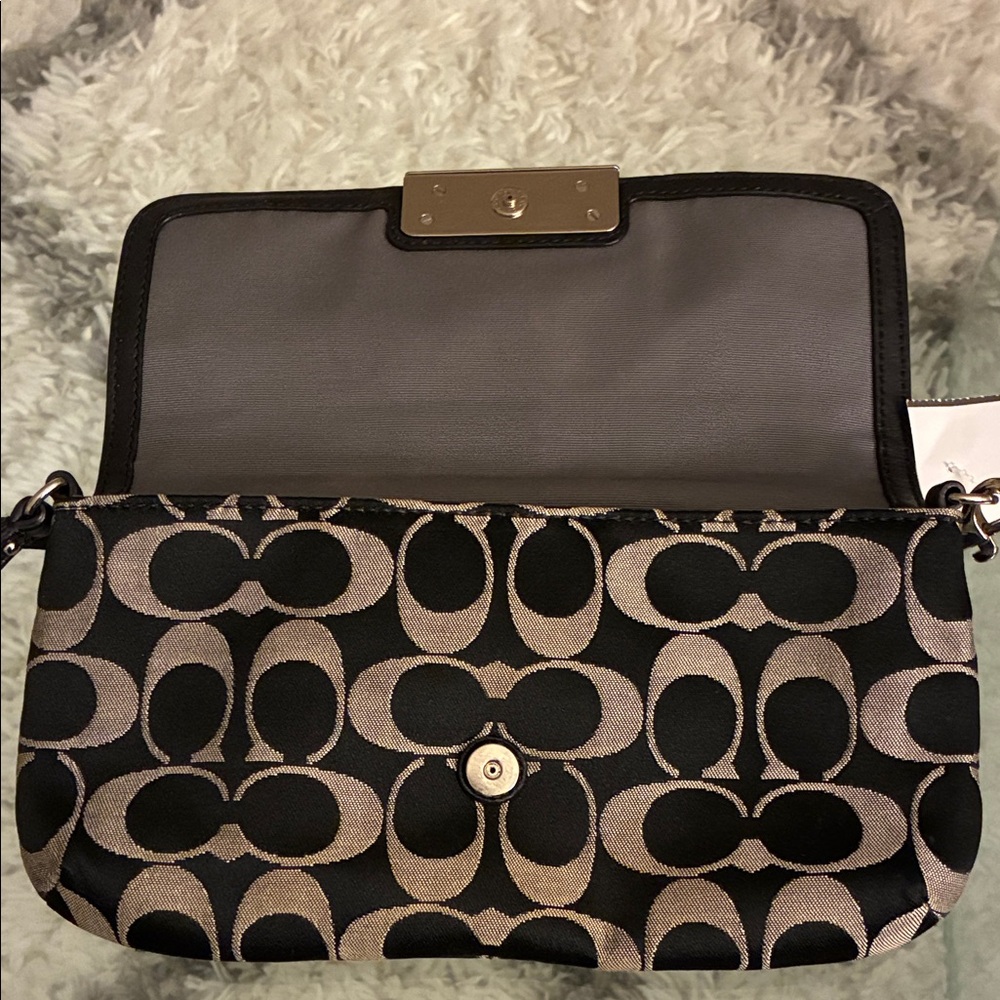 Coach Black and Tan Signature mini Bag - Picture 5 of 9